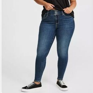 TORRID Jegging High Rise Skinny Jean EUC